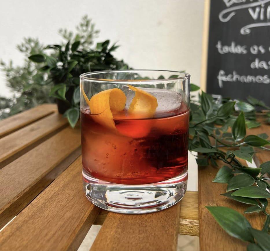 COCKTAILS - Alcoholic drinks